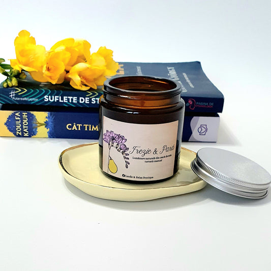 frezii para primavara hello spring lumanare parfumata ceara soia frezie colorata galben suflete de sticla jo malone parfum