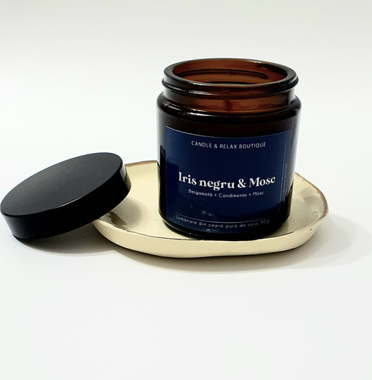 iris mosc lumanare parfumata ceara soia primavara rafinament condimente mosc lumanari  florale