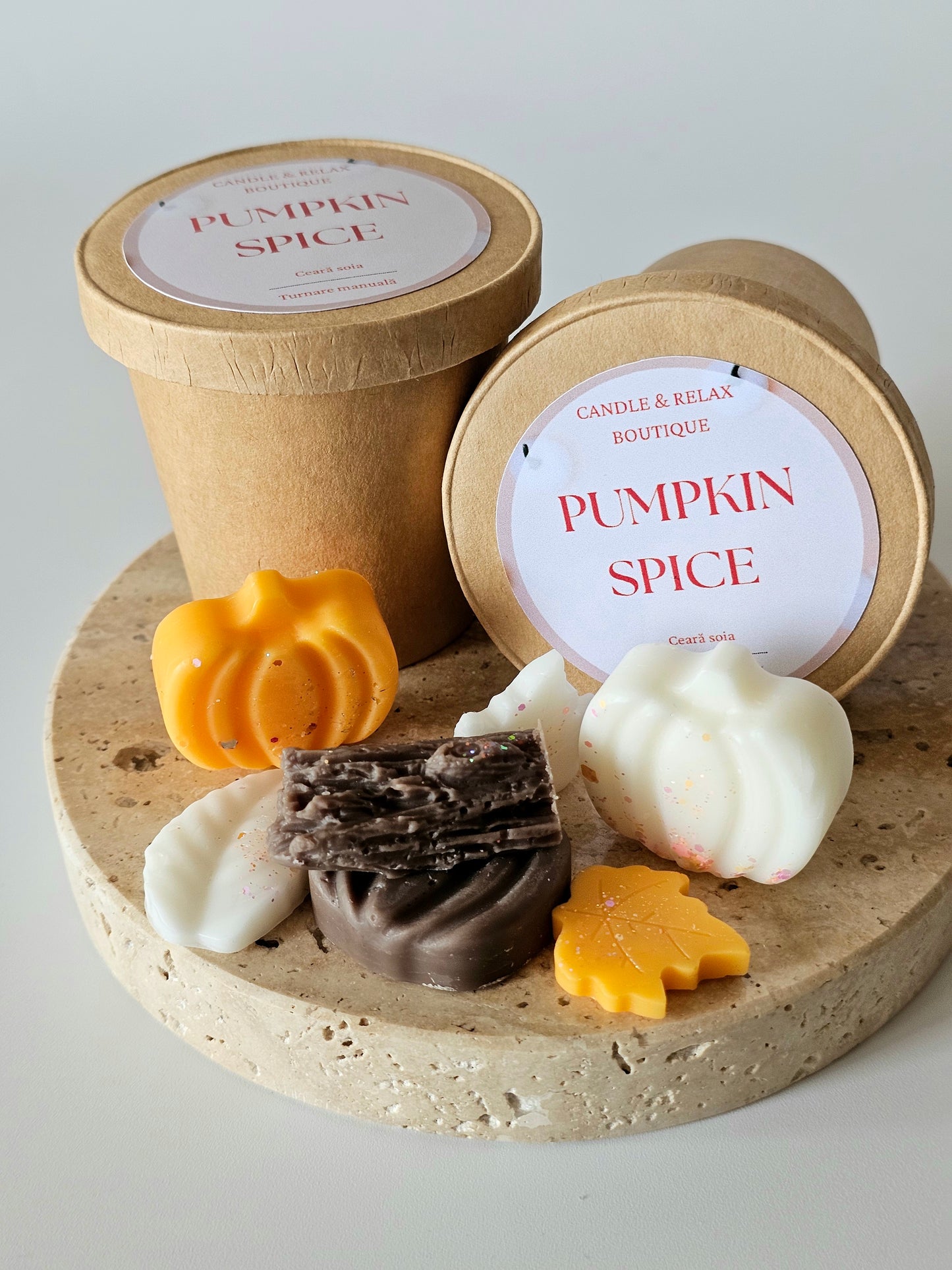 dovleac placinta cu dovleac strudel cu dovleac toamna cozy pumpkin spice scortisoara mirodenii cuisoare frunze decor de toamna culorile toamnei ceara parfumata wax melts 