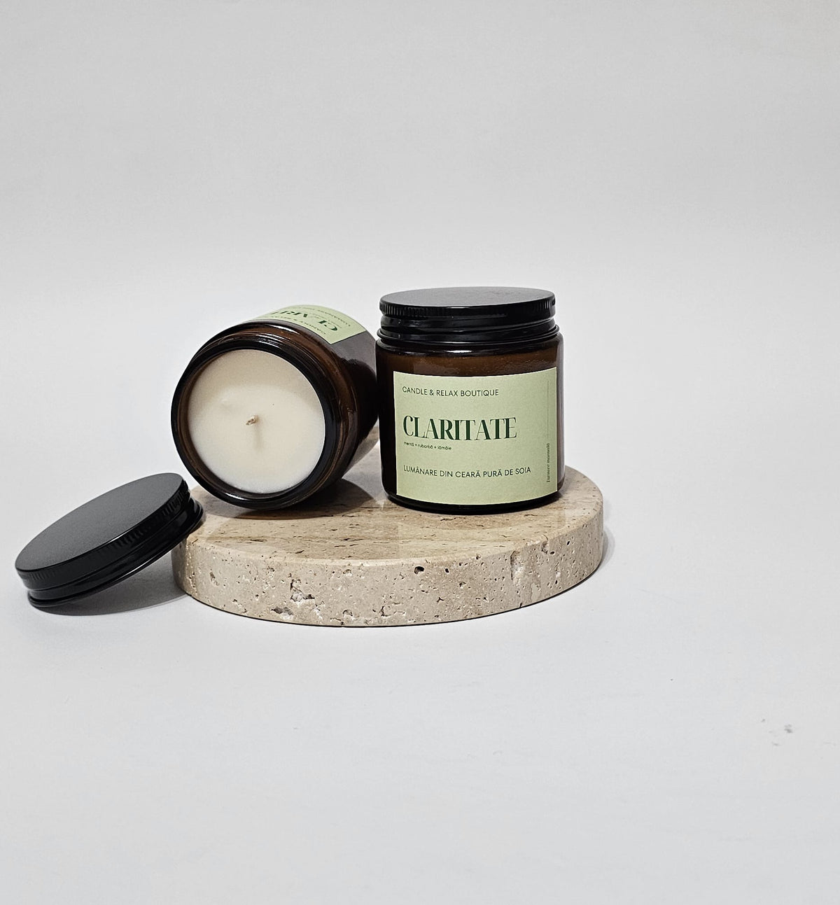 Lumanare parfumata din ceara pura de soia Claritate cu aroma de menta si rubarba , colectia Alege-ti STAREA 